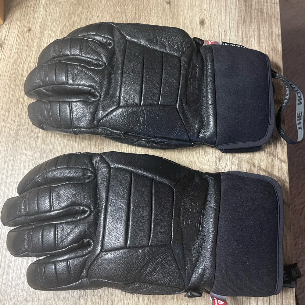 The North Face TNF Futurelight Steep Purist Gloves